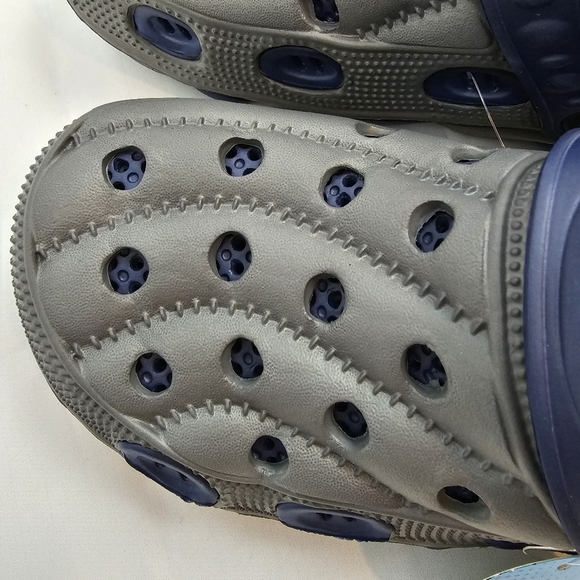 NWT, Men's Clogs 2 Tone Gray Blue Size 7-12 - Picture 12 of 13